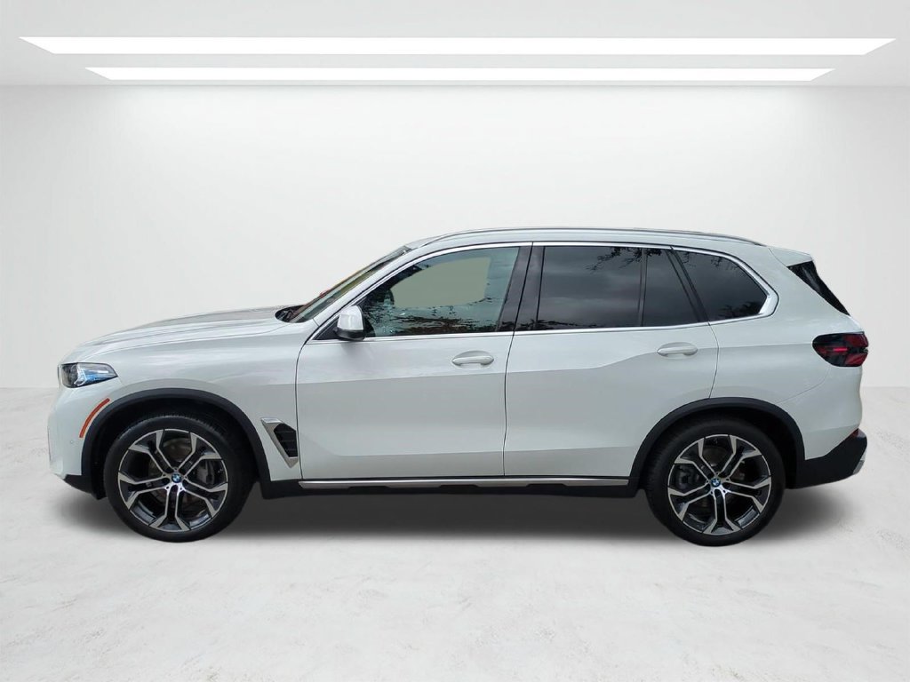 New 2026 BMW X5 sDrive40i w/ Parking Assistance Package RWD image 7
