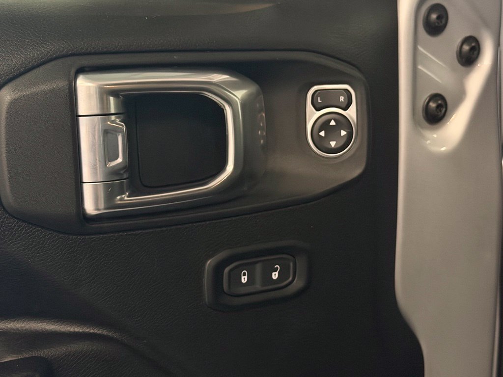Used 2023 Jeep Wrangler Sport AWD/4WD image 13