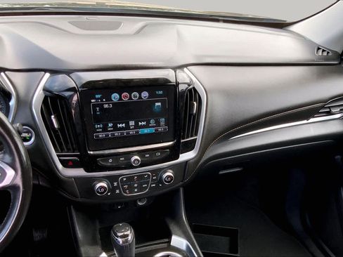 Used 2019 Chevrolet Traverse LT FWD image 7