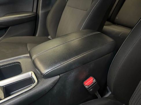Used 2024 Nissan Sentra SV FWD image 30