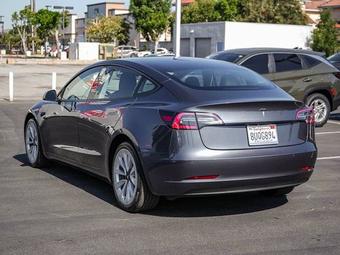 Used 2021 Tesla Model 3 Standard Range Plus RWD image 9
