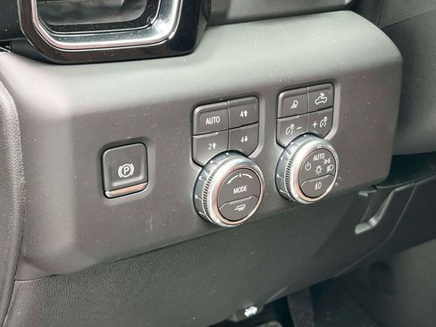 New 2026 GMC Sierra 2500 Denali Ultimate AWD/4WD image 24