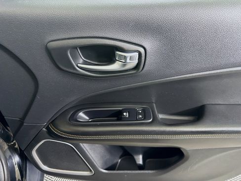 Used 2019 Jeep Compass Sport w/ Cold Weather Group image 30