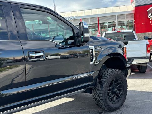 Used 2019 Ford F250 Platinum w/ Platinum Ultimate Package AWD/4WD image 4