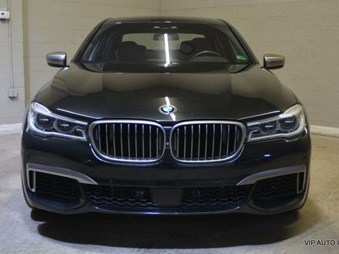 Used 2017 BMW M760i xDrive image 5