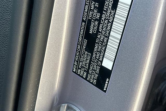 Certified 2026 Volvo XC40 B5 Plus AWD/4WD image 35