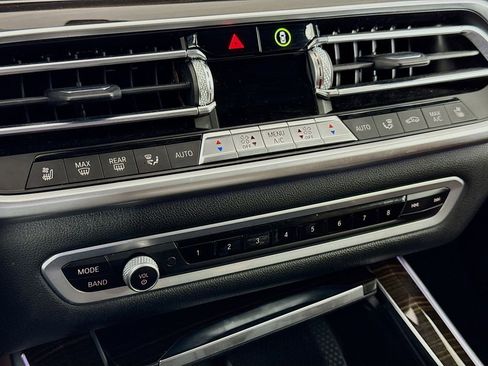 Used 2021 BMW X5 sDrive40i w/ Luxury Seating Package 2 image 16