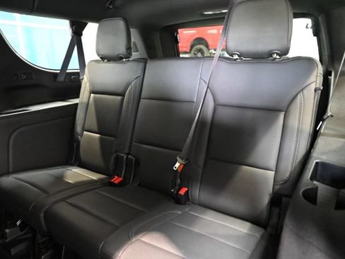 Used 2021 Chevrolet Suburban LT w/ Luxury Package AWD/4WD image 12