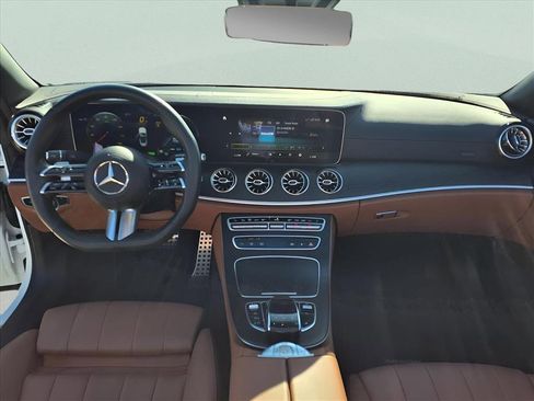 Used 2023 Mercedes-Benz E 450 Cabriolet image 12