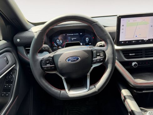 Used 2025 Ford Explorer ST-Line AWD/4WD image 12