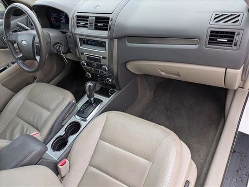 Used 2011 Ford Fusion SEL image 21