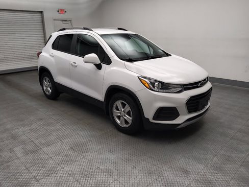 Used 2021 Chevrolet Trax LT w/ Driver Confidence Package FWD image 11