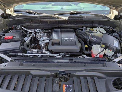 Used 2021 Chevrolet Silverado 1500 LT AWD/4WD image 21