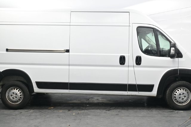 Used 2026 RAM ProMaster 2500 w/ Convenience Group FWD image 9
