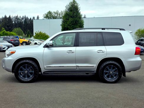 Used 2013 Toyota Land Cruiser AWD/4WD image 4