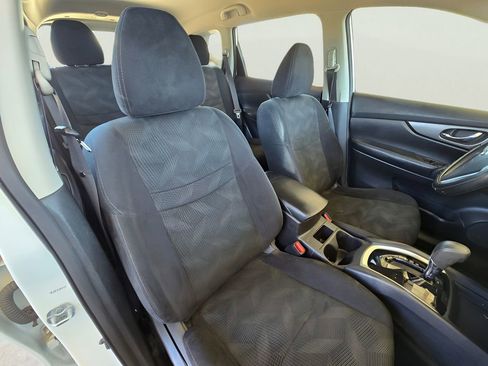 Used 2016 Nissan Rogue S image 38