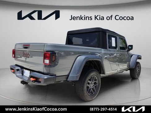 Used 2021 Jeep Gladiator Mojave AWD/4WD image 4