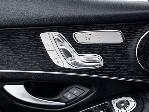 Used 2022 Mercedes-Benz GLC 300 4MATIC image 15
