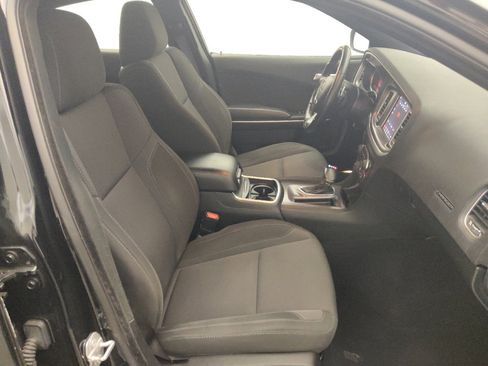 Used 2019 Dodge Charger SXT AWD/4WD image 21