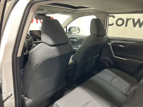 Used 2025 Toyota RAV4 XLE image 22
