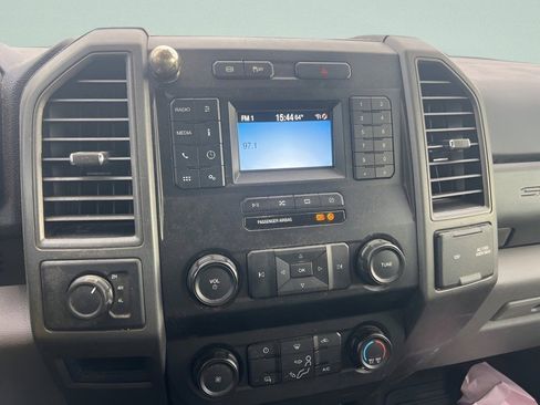 Used 2020 Ford F250 XL w/ Power Equipment Group image 17