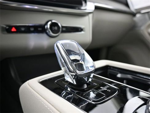 New 2026 Volvo XC90 B6 Ultra image 12
