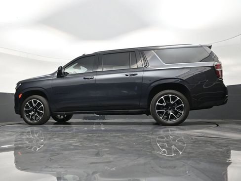 Used 2024 Chevrolet Suburban RST w/ Luxury Package RWD image 22