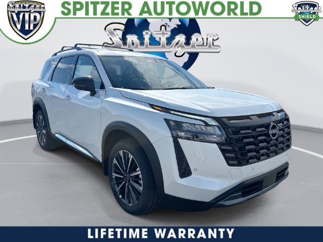 New 2026 Nissan Pathfinder Platinum w/ Accent Package AWD/4WD image 1
