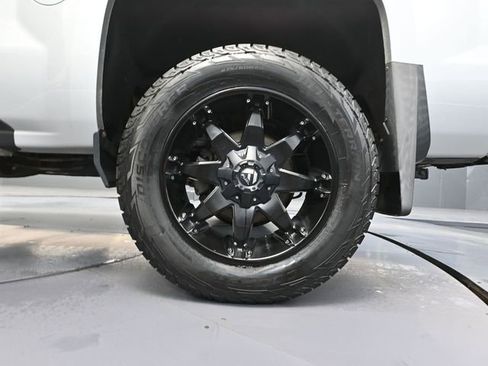 Used 2017 Chevrolet Silverado 1500 LTZ Z71 image 13
