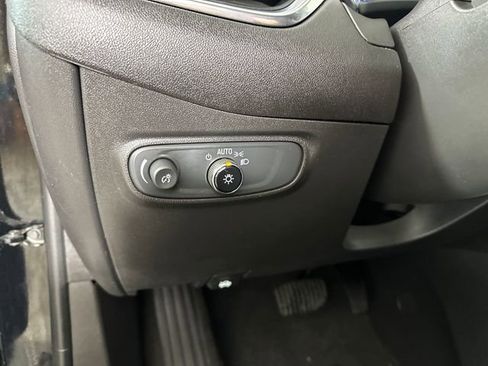 Used 2024 Chevrolet Equinox LT image 19