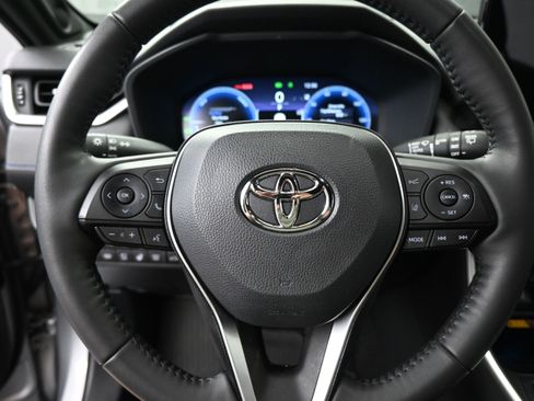 Used 2024 Toyota RAV4 XSE AWD/4WD image 11