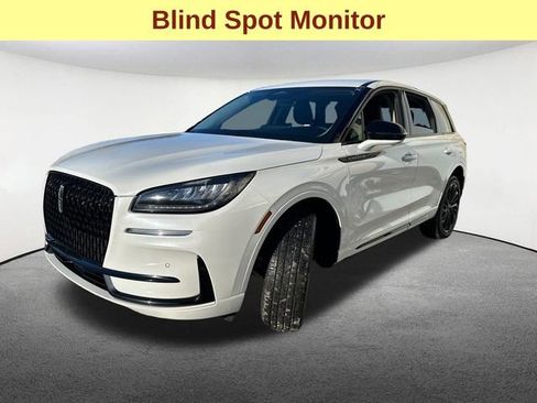 Used 2025 Lincoln Corsair AWD w/ Equipment Group 101A image 5