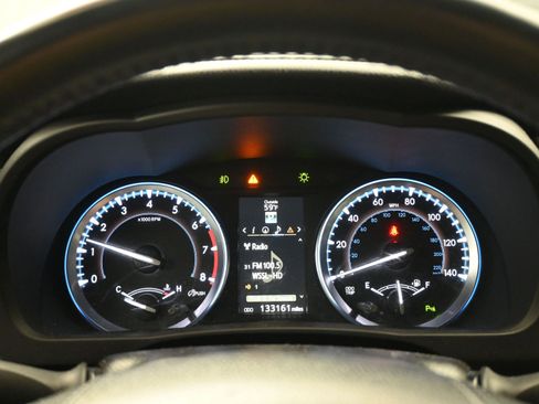 Used 2016 Toyota Highlander Limited image 10