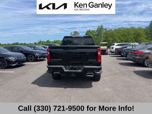 Used 2019 Chevrolet Silverado 1500 Custom Trail Boss w/ Custom Convenience Package AWD/4WD image 6