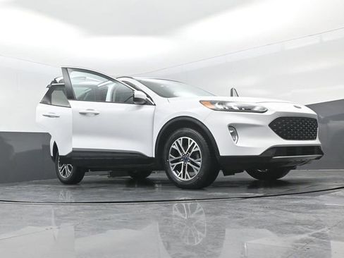 Used 2020 Ford Escape SEL image 38