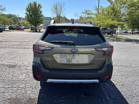 Certified 2025 Subaru Outback Limited AWD/4WD image 4