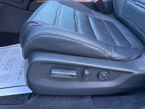 Used 2020 Honda CR-V Touring image 13