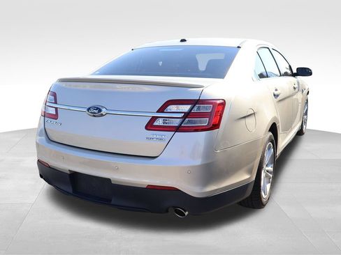 Used 2017 Ford Taurus SEL FWD image 15