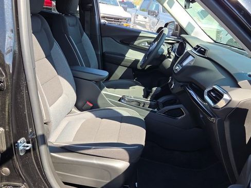 Used 2023 Chevrolet TrailBlazer LT image 25