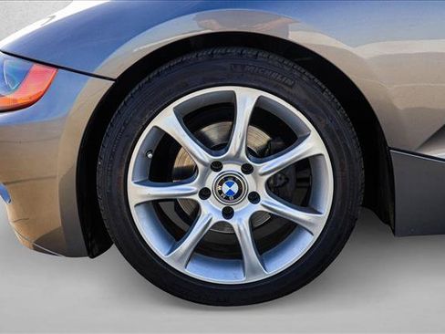 Used 2003 BMW Z4 2.5i RWD image 9