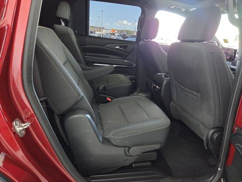 Used 2025 Chevrolet Traverse LT w/ Enhanced Driving Package FWD image 19