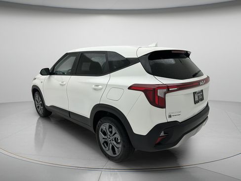 Used 2026 Kia Seltos LX AWD/4WD image 6
