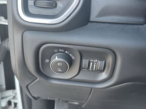 Used 2024 RAM 2500 Laramie AWD/4WD image 15