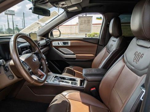 Certified 2023 Ford Explorer King Ranch w/ Technology Package RWD image 15