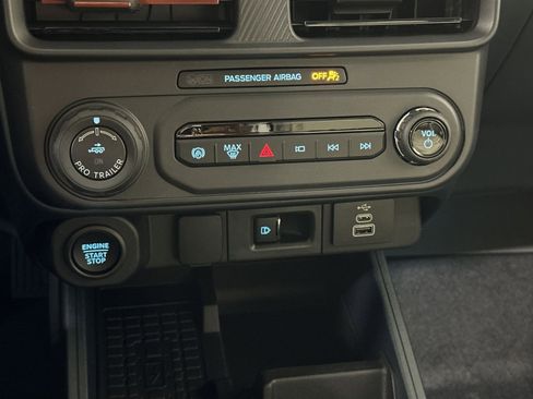 New 2025 Ford Maverick Lariat w/ 4K Tow Package image 28