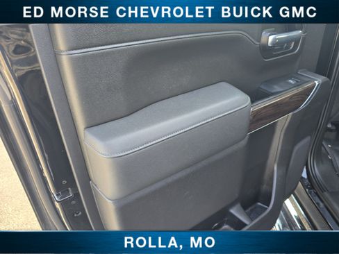 Certified 2022 GMC Sierra 1500 SLT w/ SLT Premium Package AWD/4WD image 18