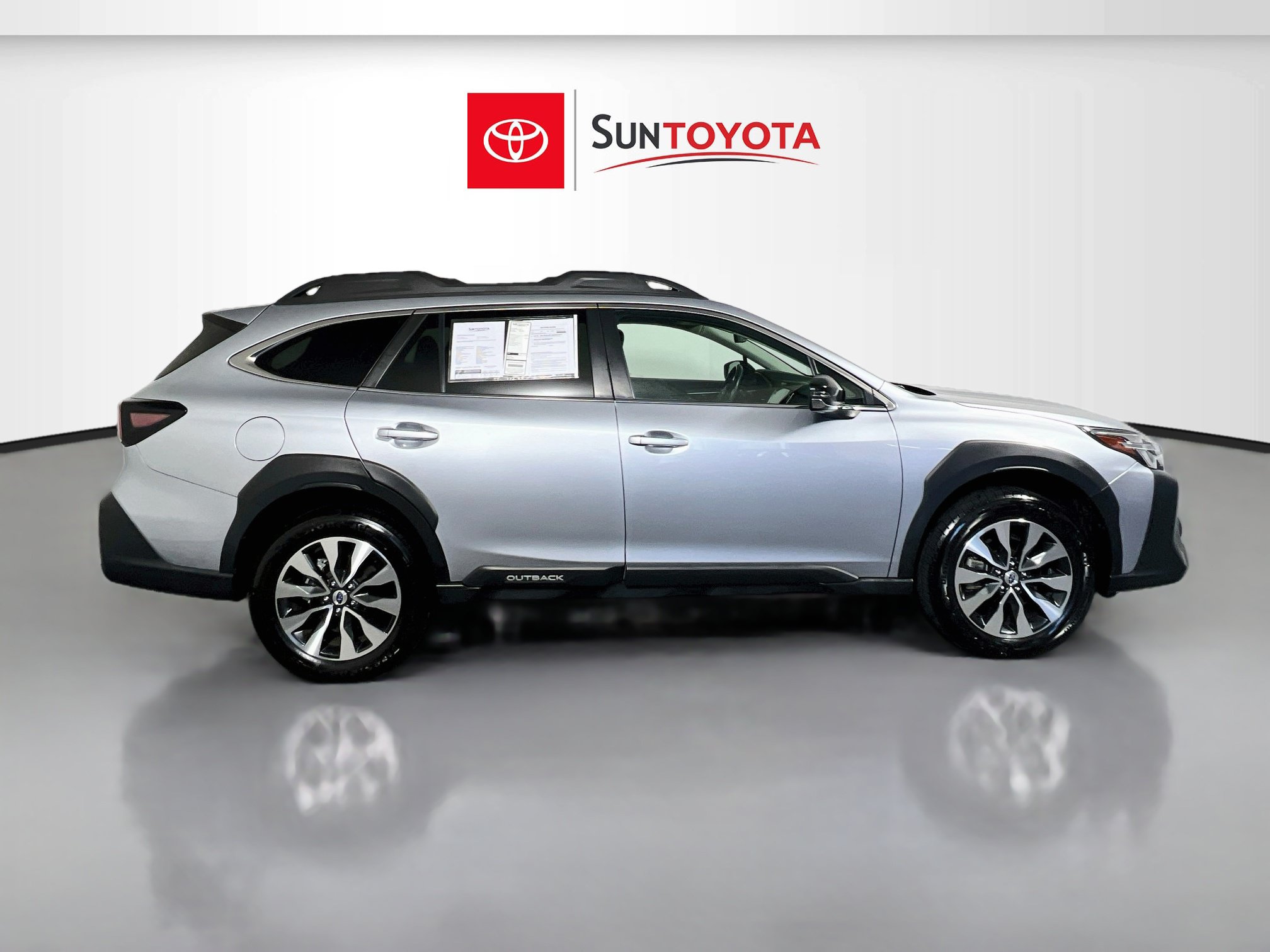 Used 2024 Subaru Outback Limited AWD/4WD image 2