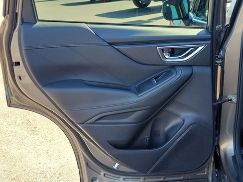 Used 2021 Subaru Forester Limited w/ Popular Package #3 image 14