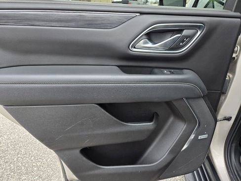 Used 2021 GMC Yukon SLT w/ SLT Luxury Package image 36