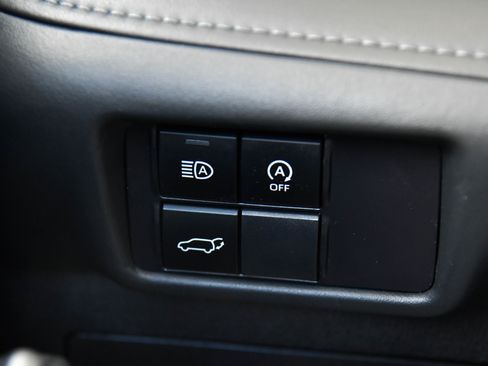 Used 2023 Toyota Highlander XLE image 34